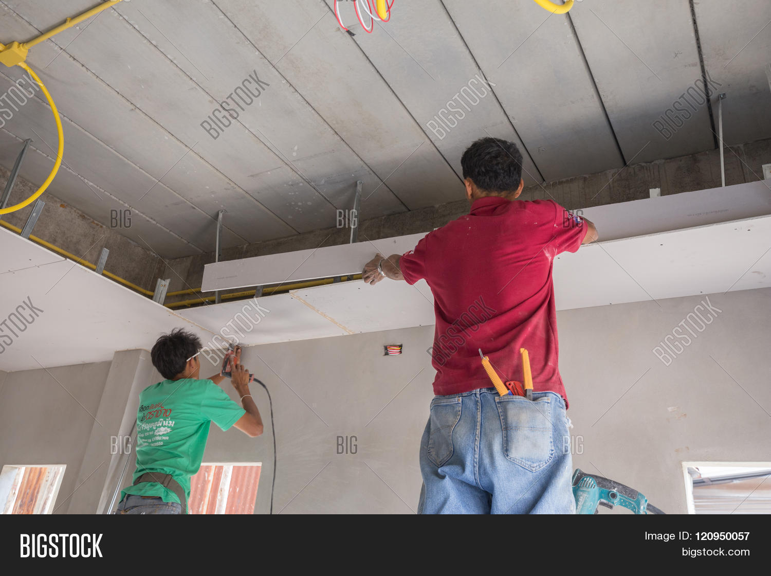 Worker Installing Gypsum Board Image & Photo Bigstock