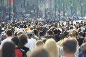 pic of people  - Lots of people walking on a street - JPG 