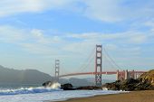 foto of bridge  - The Golden Gate Bridge is a suspension bridge spanning the Golden Gate - JPG 