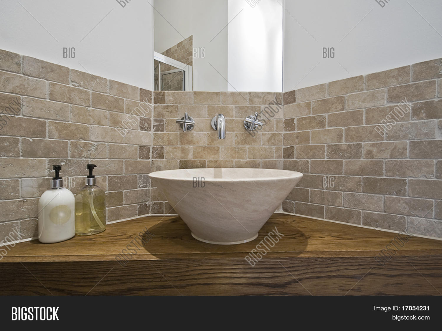 Waschbecken in der ecke – Tische für die Küche