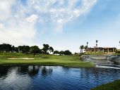 image of golf  - Golf course green and clubhouse in Ariona - JPG 