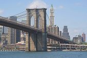 picture of bridge  - Brooklyn Bridge - JPG 