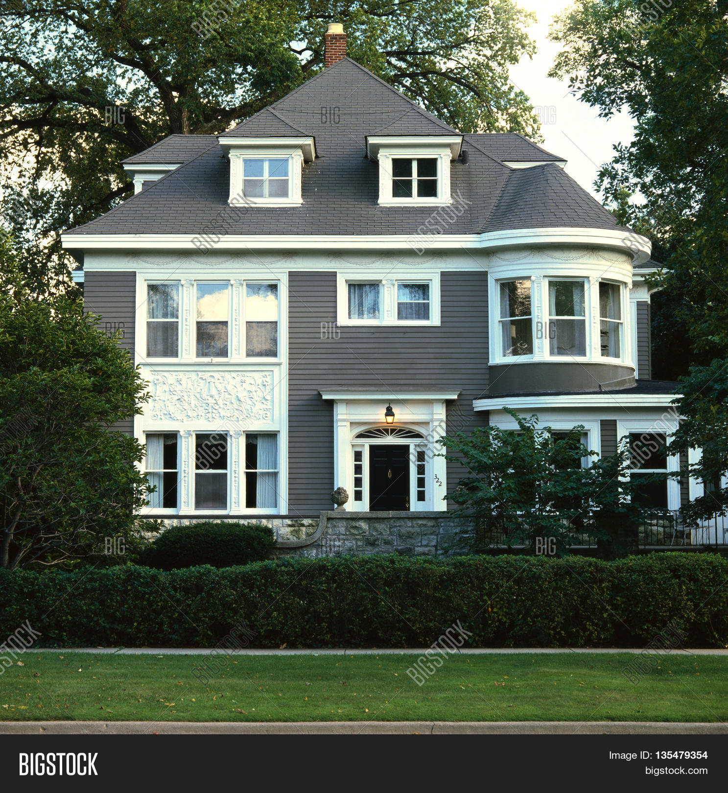 exterior of grey and white victorian house Stock Photo & Stock Images