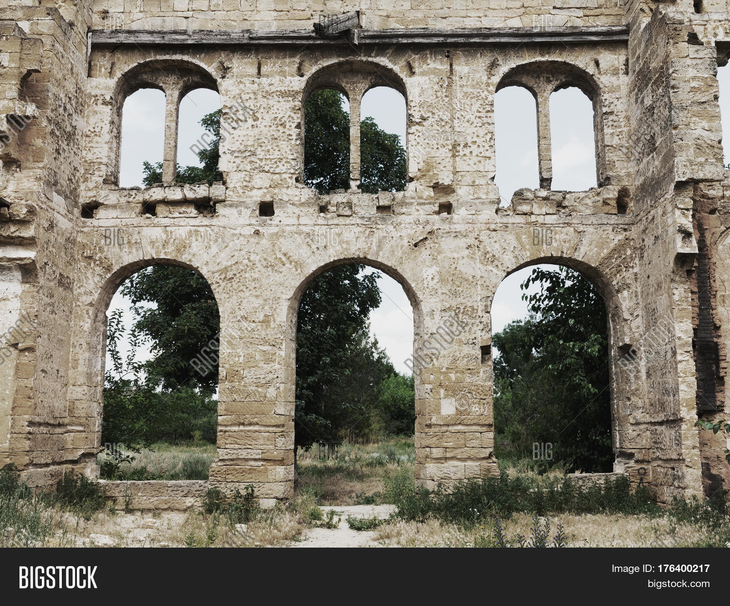 Ruins Ancient House Odessa, Ukraine Image & Photo Bigstock