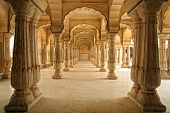 picture of columns  - Columned hall of Amber fort - JPG 
