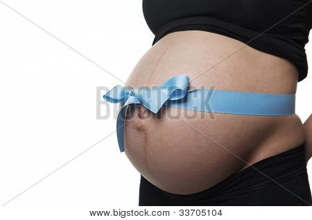 Preparándose para el niño por nacer... Panza embarazada de Preparándose para el niño por nacer... Panza embarazada de