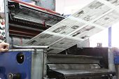 foto of newspaper  - The printed machine does the newspaper - JPG 