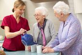 foto of home  - Senior women at home with carer - JPG 