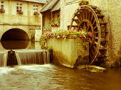 picture of france  - A water wheel in Bayeux - JPG 