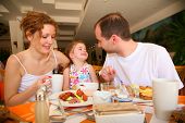 image of restaurant  - Dining family wih child girl in restaurant - JPG 