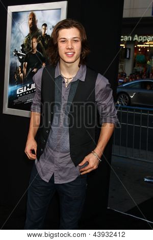 عکس+زن+های+لخت LOS ANGELES - MAR 28: Leo Howard arrives at the "G.I. Joe: Retaliation ...