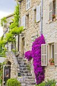 pic of france  - Architecture of the region of Provence - JPG 