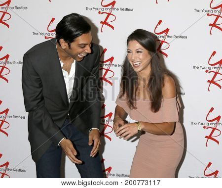 LOS ANGELES - AUG 19:  Abhi Sinha, Laur Allen at the Young and Restless Fan Event 2017 at the Marriott Burbank Convention Center on August 19, 2017 in Burbank, CA