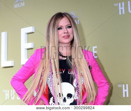 LOS ANGELES - MAY 8:  Avril Lavigne at 