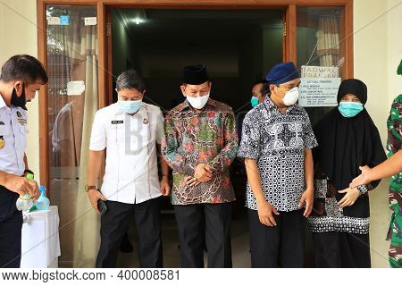 Election Activities For The Mayor Or Regional Head At One Of The Polling Stations, Pekalongan, Decem