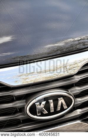 Kia Chrome Metal Logo, Luxury Car In Istanbul City, March 21 2012 Istanbul Pendik Turkey Used Car Ma