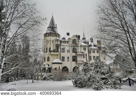 Old Hotel Valtionhotelli