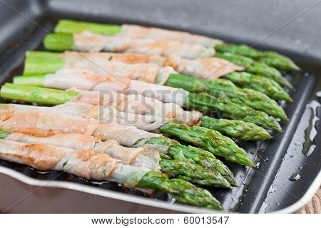Grilled Prosciutto Wrapped Asparagus