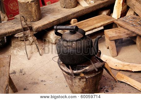 old kettle with old life style