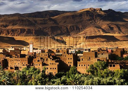Town and oasis of Tinerhir, Morocco, Africa