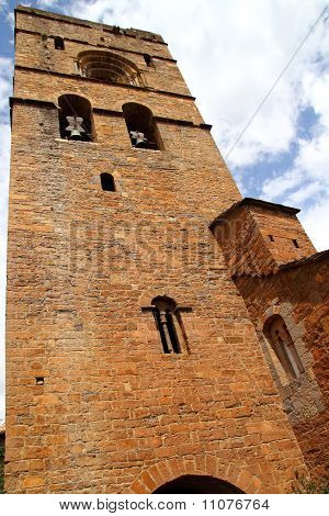 Ainsa Ortaçağ Romanesk Köyü kilise İspanya