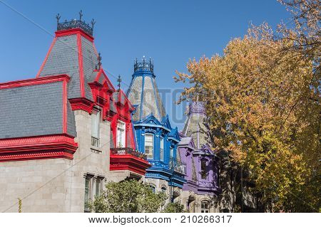 Montreal, Ca - 21 October 2017: Victorian Colorful Houses In Square Saint Louis In Fall
