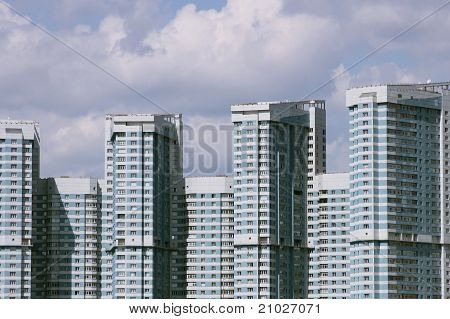สีฟ้า และสีขาวอยู่อาศัย Multifamily