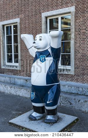 Hertha Bear, One Of United Buddy Bears Sculptures