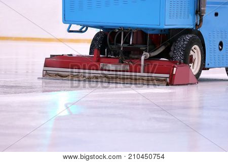 special machine ice harvester cleans the ice rink