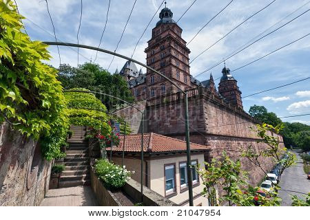 Schloss Johannisburg a vinnou révu