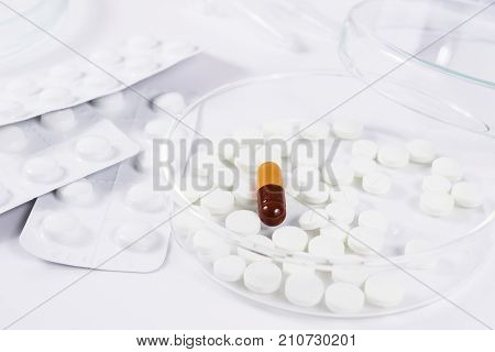 Analysis of medicaments in laboratory. Medical Research and diseases Science