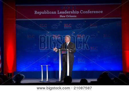 NEW ORLEANS, LA - 17 giugno: Il governatore del Mississippi Haley Barbour affronta il Co Leadership repubblicana