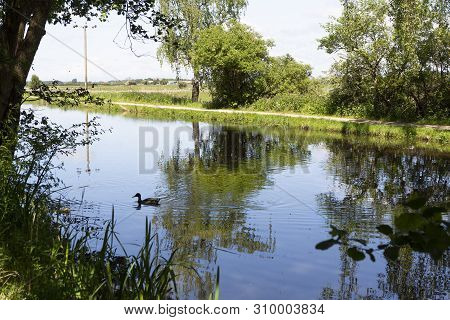 Tranquil Scene Of The Leeds And Liverpool Canal At Rufford In Lancashire, Uk.
The Rufford Branch Bet