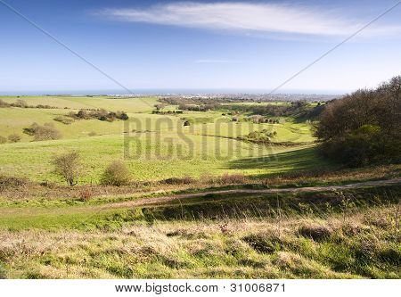 atemberaubende Landschaft Landschaft mit lebhaften Farben und lebendigen Himmel