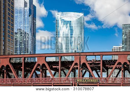 Chicago Illinois City Skyscrapers, Blue Sky Background