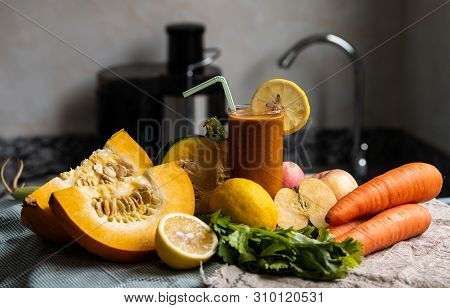 The Fresh And Green Vegetables With Juice