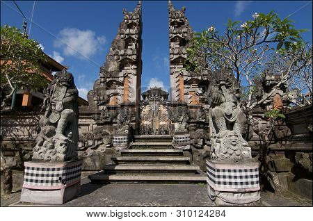 Ubud, Bali, Indonesia - 5th May 2019 : Picture Of A Typical Balinese Temple Building, With Bedogol S