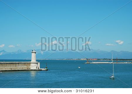 Livorno liman, İtalya
