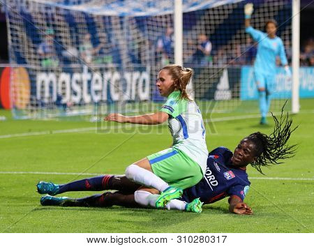Kyiv, Ukraine - May 24, 2018: Delphine Cascarino Of Olympique Lyonnais (l) Fights For A Ball With No