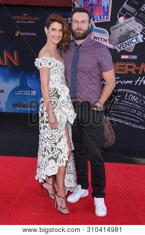 LOS ANGELES - JUN 26:  Cobie Smulders and Taran Killam arrives for the 'Spider-Man: Far From Home' World Premiere on June 26, 2019 in Hollywood, CA