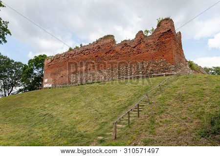 Stare Drawsko, Zachodniopomorskie / Polska - July 9, 2019: Old Ruins Of The Joanit Castle In Central