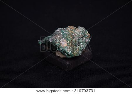 Fuchsit India Crystal Diamond Gemstone Gem Jewel Mineral