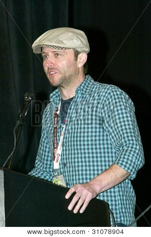 ANAHEIM, CA - 16 marzo: Chris Hardwick frequenta il WonderCon annuale 26 su 16 marzo 2012 in Anahei