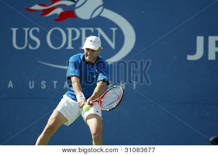 Spülung, ny Sept 1: Andre Agassi spielt gegen Ivo Karlovic in der zweiten Runde des US open auf
