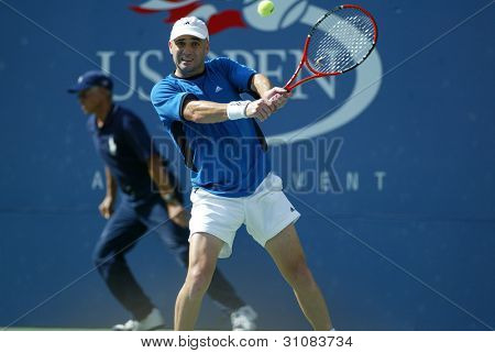 Spülung, ny Sept 1: Andre Agassi spielt gegen Ivo Karlovic in der zweiten Runde des US open auf