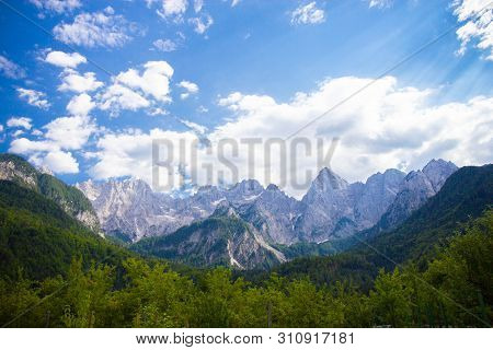 Gorgeous View Of Moutain Spik In Julian Apls