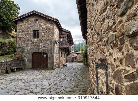 Barcena Mayor, Cabuerniga Valley, With Typical Stone Houses Is One Of The Most Beautiful Rural Villa