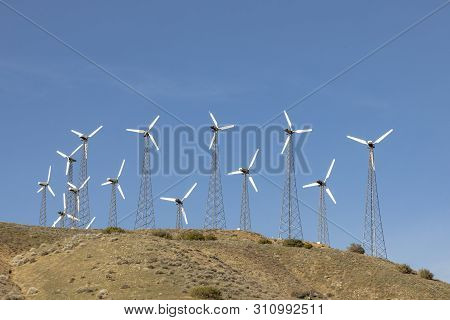 Wind Energy For Producing Electricity I California, Usa Covers A Huge Amout Of Energy