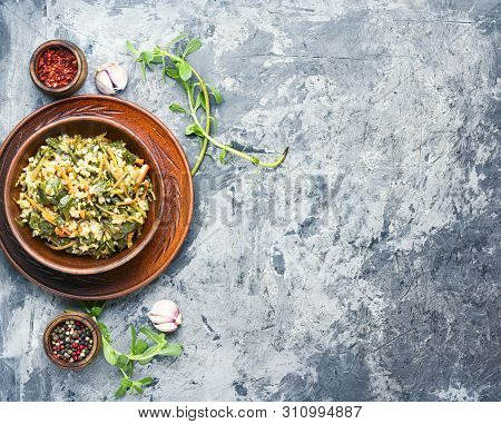 Stewed Bulgur With Portulak