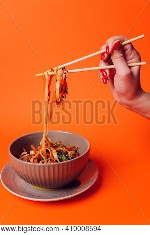 Chop Suey On Deep-fried Noodles, Sara Udon, Japanese Cuisine.